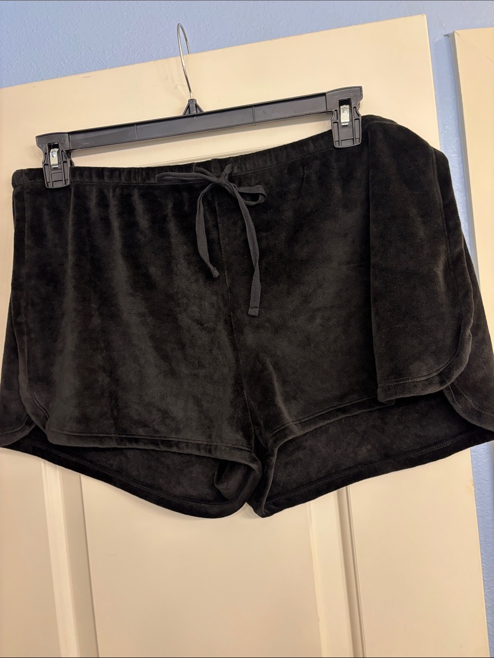 Cynthia Rowley Black Velour Lounge Shorts XL